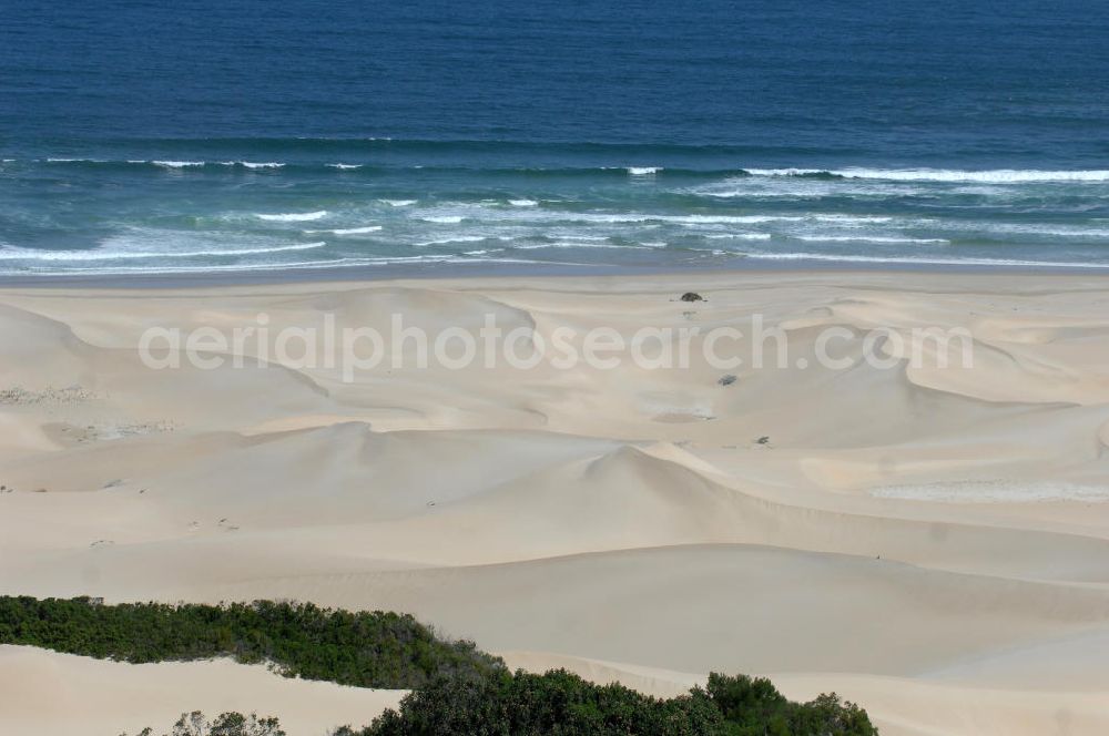 Aerial image Blue Horizon Bay - Blick auf den Strandbereich Blue Horizon Bay am Indischen Ozean. Blue Horizon Bay beach area on the Indian Ocean.