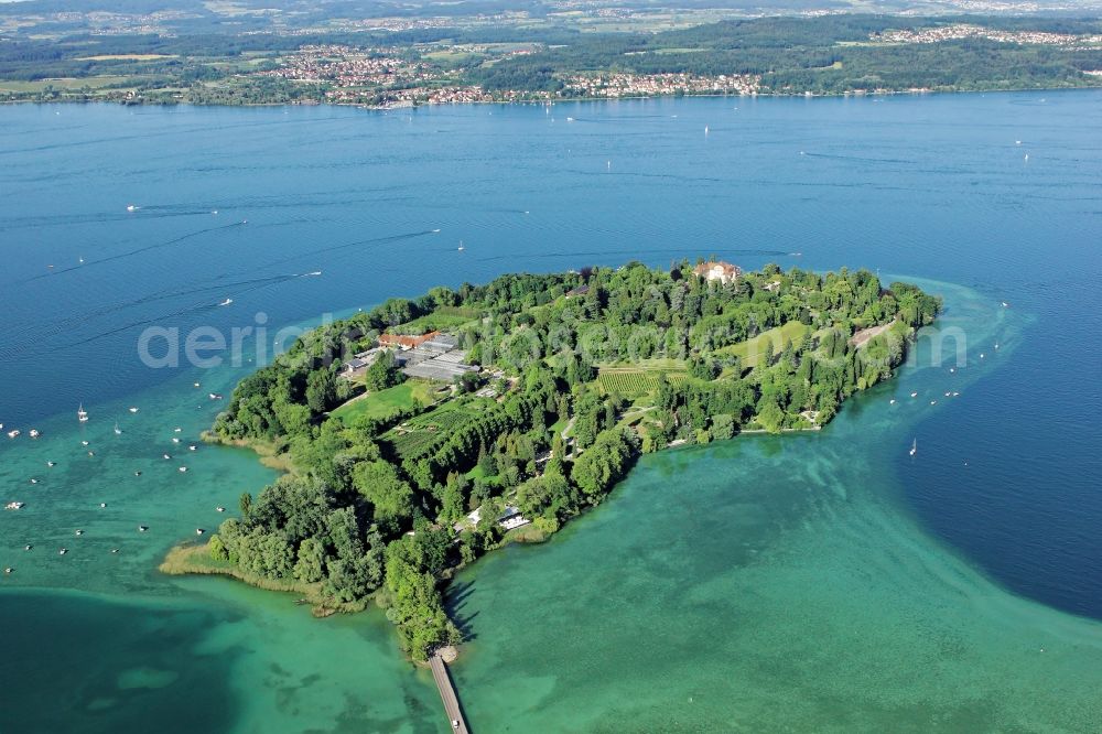 Konstanz from the bird's eye view: Island area Mainau with the village center in Konstanz in the state Baden-Wuerttemberg, Germany