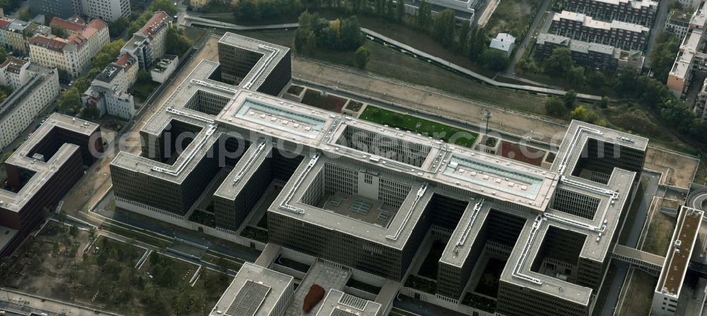 Aerial photograph Berlin - Construction of BND headquarters on Chausseestrasse in the Mitte district of the capital Berlin