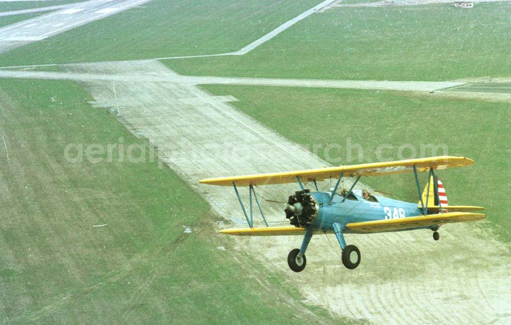 Berlin from the bird's eye view: Boeing - Stearman Flug über Berlin anläßlich der Take Off 92 auf dem Flughafen Berlin - Schönefeld.