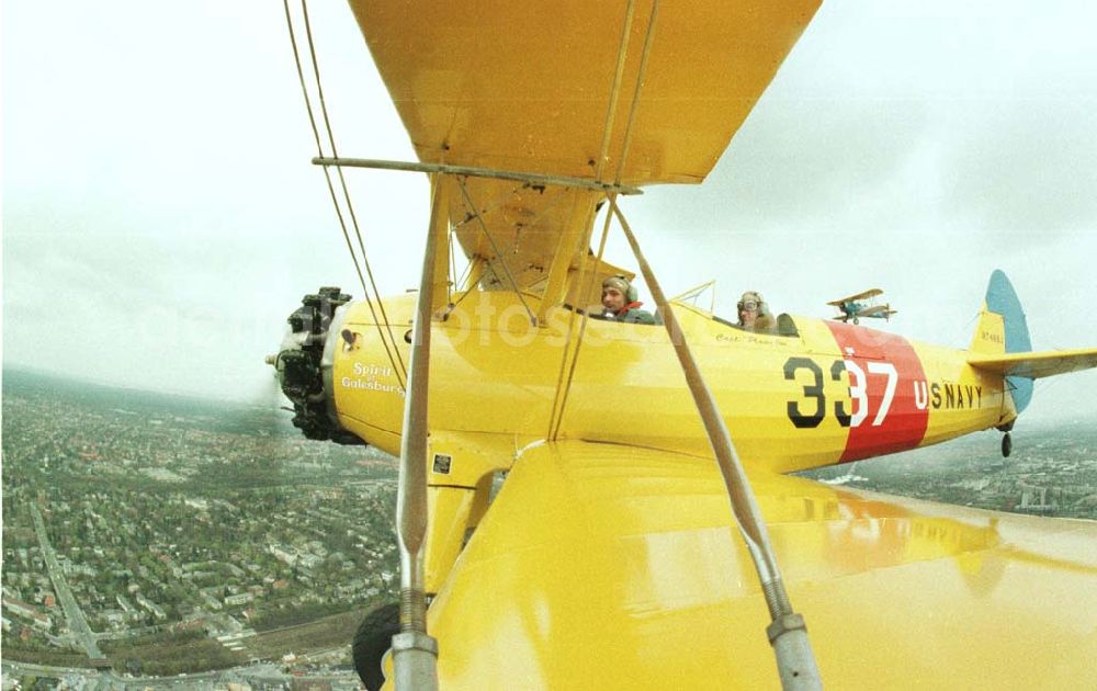 Berlin from the bird's eye view: Boeing - Stearman Flug über Berlin anläßlich der Take Off 92 auf dem Flughafen Berlin - Schönefeld.