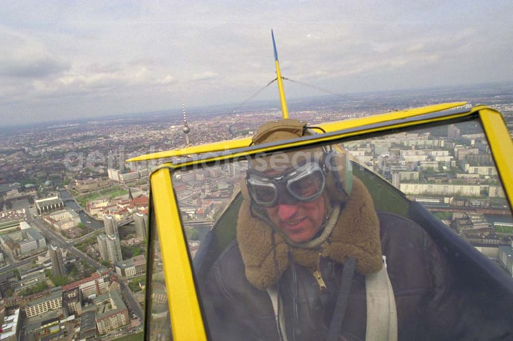 Aerial photograph Berlin - Boeing - Stearman Flug über Berlin anläßlich der Take Off 92 auf dem Flughafen Berlin - Schönefeld.