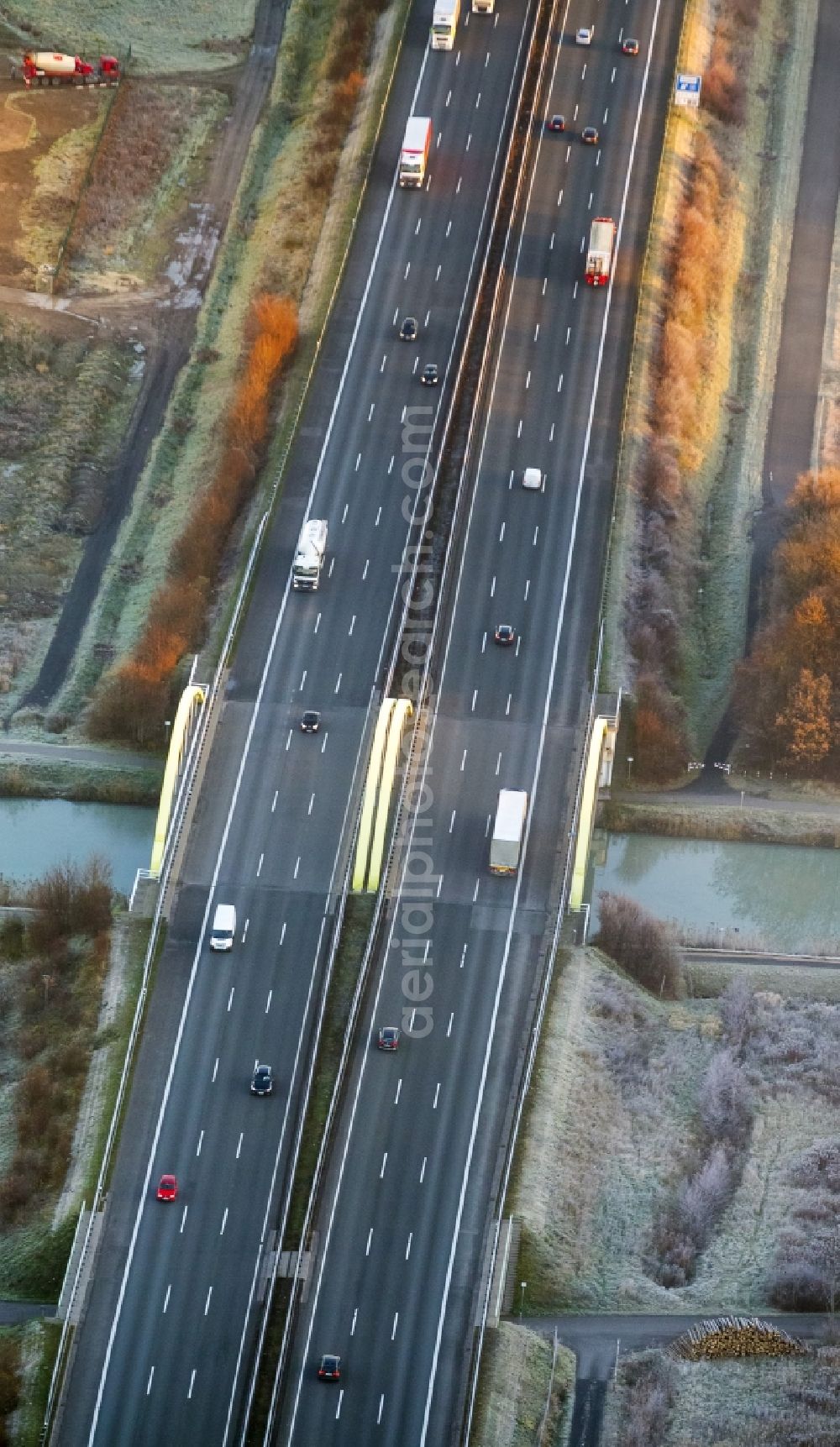 Hamm OT Uentrop from above - A2 motorway with arch bridge over the Datteln-Hamm-Kanal in Hamm - Uentrop in the state North Rhine-Westphalia