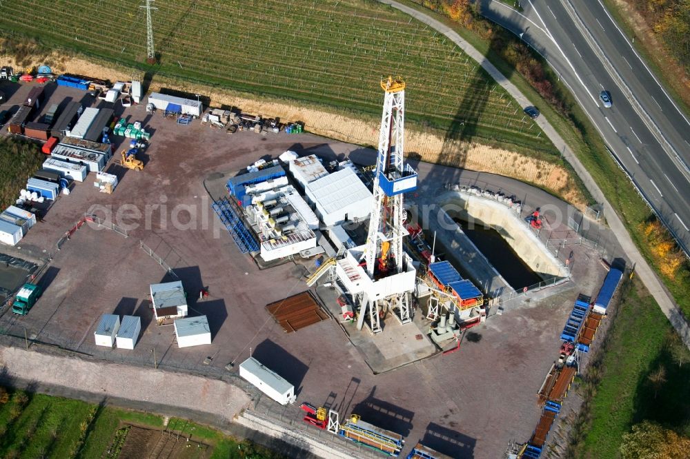 Insheim from the bird's eye view: Test drilling for geo thermal power station in Insheim in the state Rhineland-Palatinate