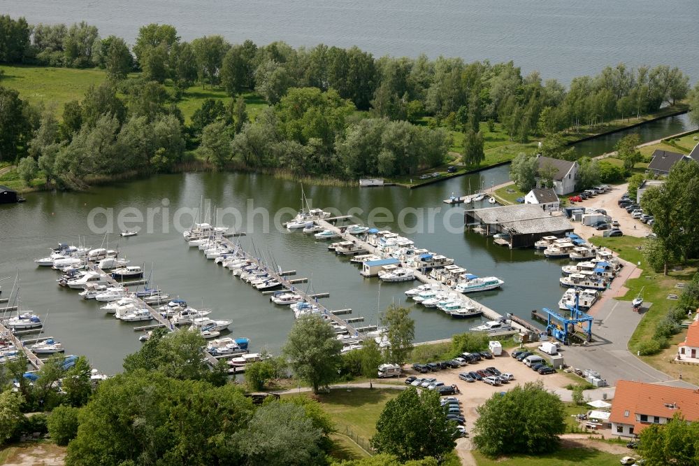 Aerial photograph Rechlin - Boat mooring in Claassee in Rechlin in Mecklenburg-Vorpommern. In addition to Wolfgang Gerbere boats the docks are also used by the houseboat rental company HAPIMAG