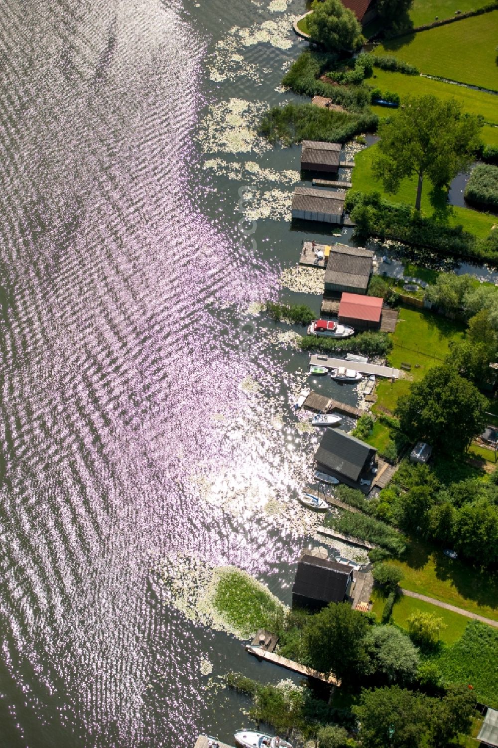 Aerial photograph Mirow - Boat Houses on the Western shore of Lake Mirower See in Mirow in the state of Mecklenburg - Western Pomerania