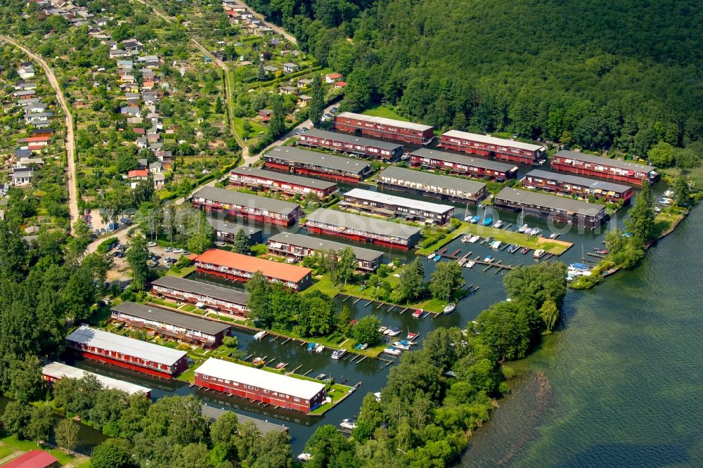 Schwerin from above - Boat House ranks with the recreational marine jetties and boat mooring area on the banks des Schweriner Innensee - Heidensee in Schwerin in the state Mecklenburg - Western Pomerania