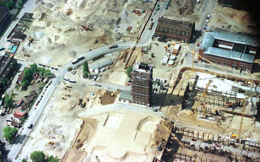 Berlin - Reinickendorf from the bird's eye view: Borsigturm / Büro- und Gewerbeneubau der Herlitz AG