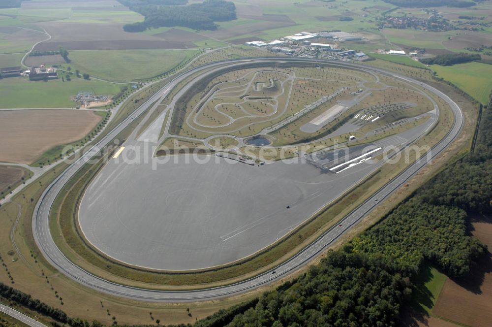 BOXBERG from above - Die Robert Bosch GmbH betreibt im Boxberger Ortsteil Windischbuch eine 94 ha große Teststrecke im Gewerbegebiet Seehof. Boxberg ist eine badische Stadt im Main-Tauber-Kreis im Nordosten des Landes Baden-Württemberg. Robert Bosch GmbH Prüfzentrum Boxberg, Robert Bosch Strasse 25 ,97944 Boxberg-Windischbuch Tel.: (07930) 600-210