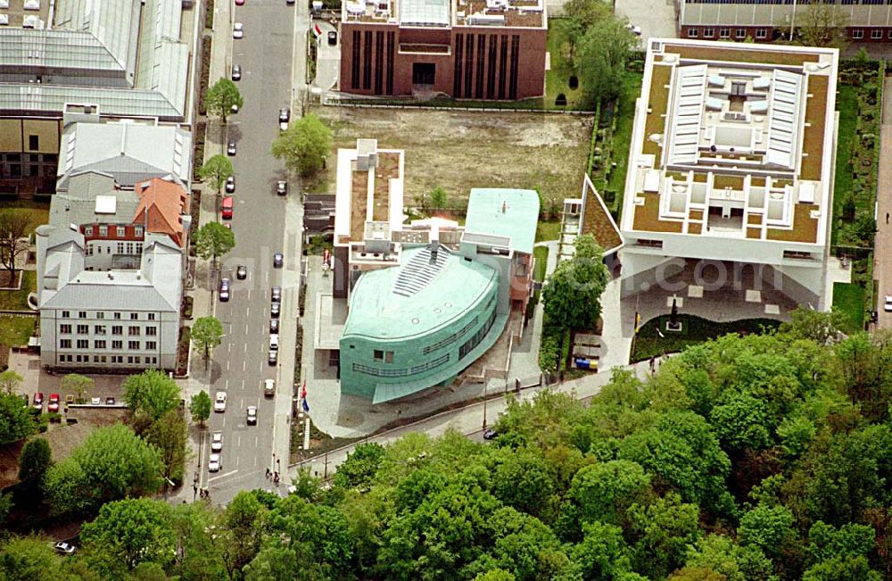 Aerial image Berlin - Tiergarten - Botschaft von Österreich und Landesvertretung Baden-Würtenberg im Berliner Tiergarten.