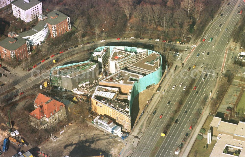 Berlin - Tiergarten from above - Botschaften der Nordischen Länder am Klingelhöferdreieck in Berlin-Tiergarten.