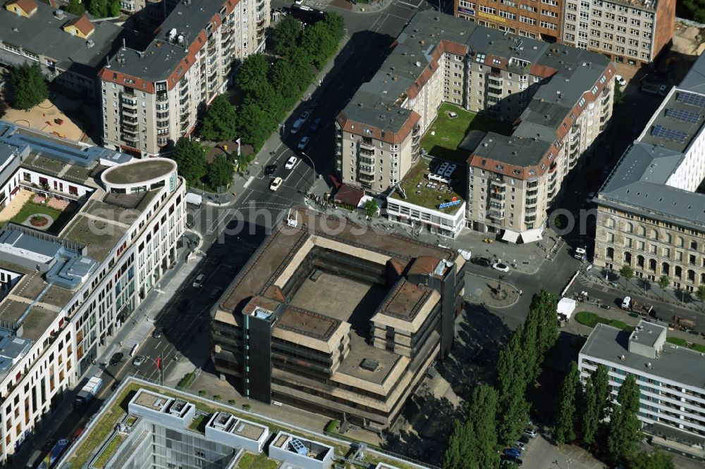 Berlin from above - Embassy buildings and grounds of the Diplomatic Mission Embassy of the Czech Republic on Wilhelmstrasse in Berlin