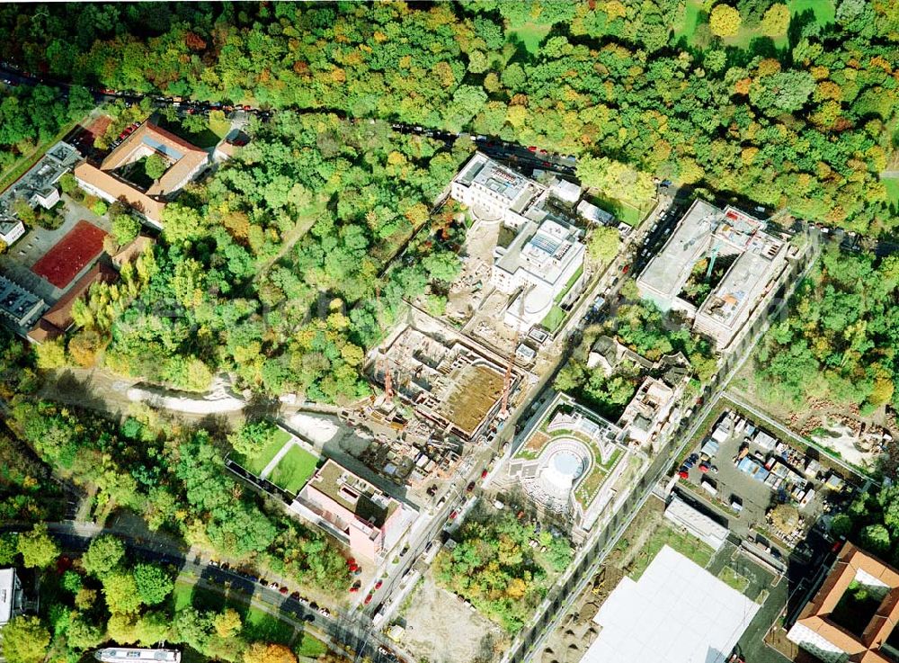 Aerial photograph Berlin - Tiergarten - Botschaftsneubau an der Tiergartenstraße in Berlin-Tiergarten.