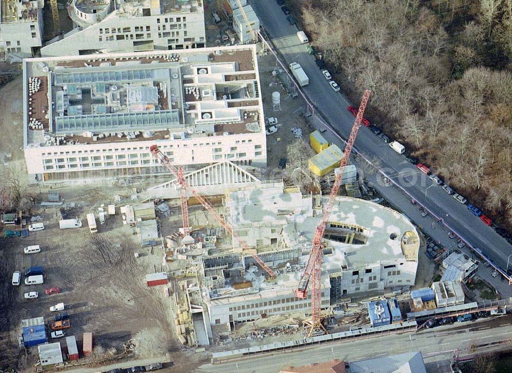 Aerial photograph Berlin - Tiergarten - Botschaftsum - und Neubau an der Tiergartenstraße / Hiroshimastraße in Berlin - Tiergarten.