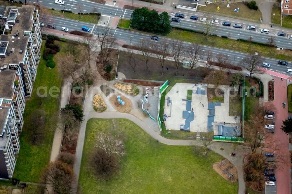 Bottrop from above - Park of Bottrop Skatepark on Ehrenplatz in Bottrop in the state North Rhine-Westphalia, Germany