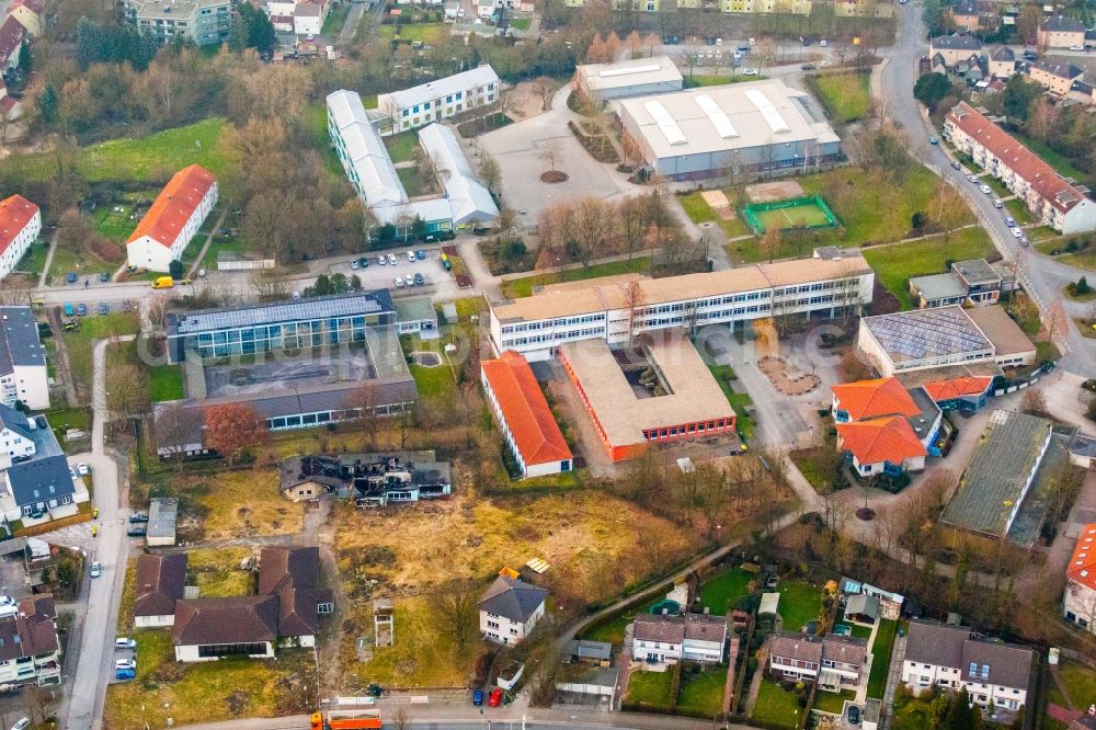 Aerial photograph Bergkamen - Fire- Ruins One family house in a residential area Buescherstrasse - Landwehrstrasse in Bergkamen in the state North Rhine-Westphalia, Germany