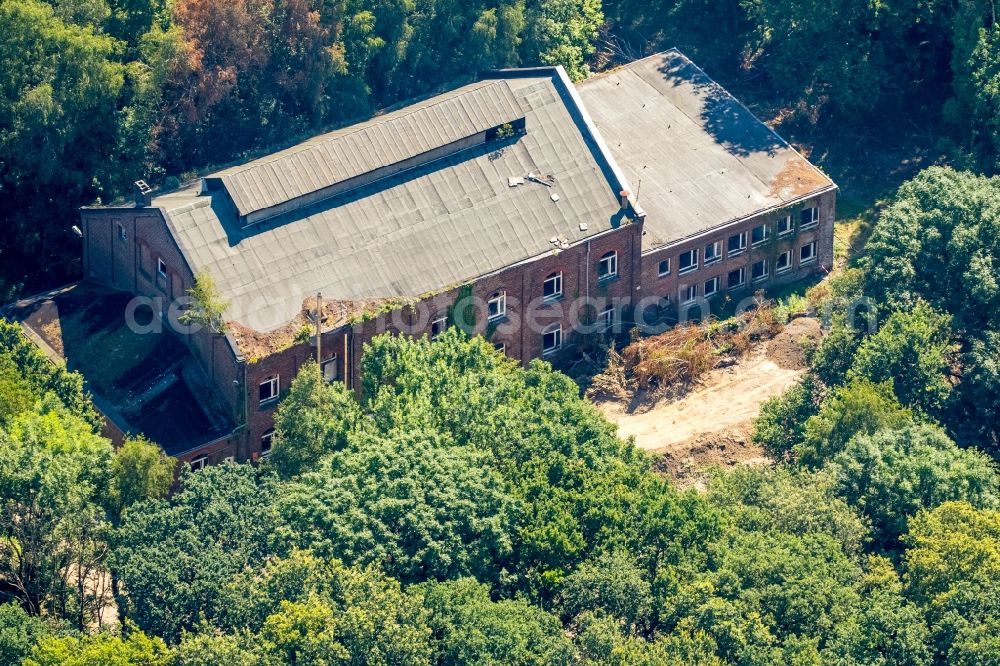 Aerial image Gladbeck - Fire ruined the building of the former Mount apprentice home in Gladbeck-Zweckel on the grounds of the former colliery Zweckel in Gladbeck in North Rhine-Westphalia