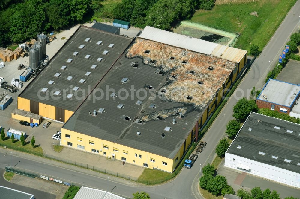 Aerial photograph Magdeburg - Fire damages to building and halls of a plastic recycling company in the north of Magdeburg in the federal state Saxony-Anhalt, Germany