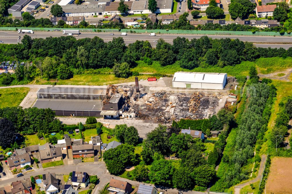 Aerial image Recklinghausen - Fire exposure and smoke formation on the storage and parking areas on street Walkmuehlenweg in Recklinghausen at Ruhrgebiet in the state North Rhine-Westphalia, Germany