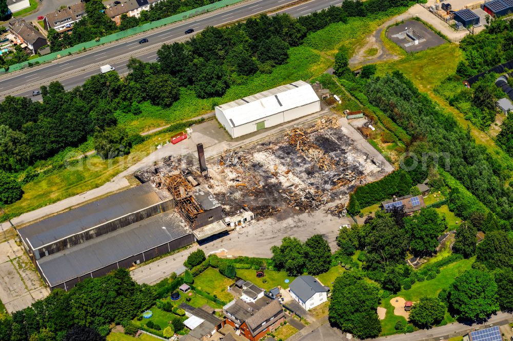 Aerial photograph Recklinghausen - Fire exposure and smoke formation on the storage and parking areas on street Walkmuehlenweg in Recklinghausen at Ruhrgebiet in the state North Rhine-Westphalia, Germany