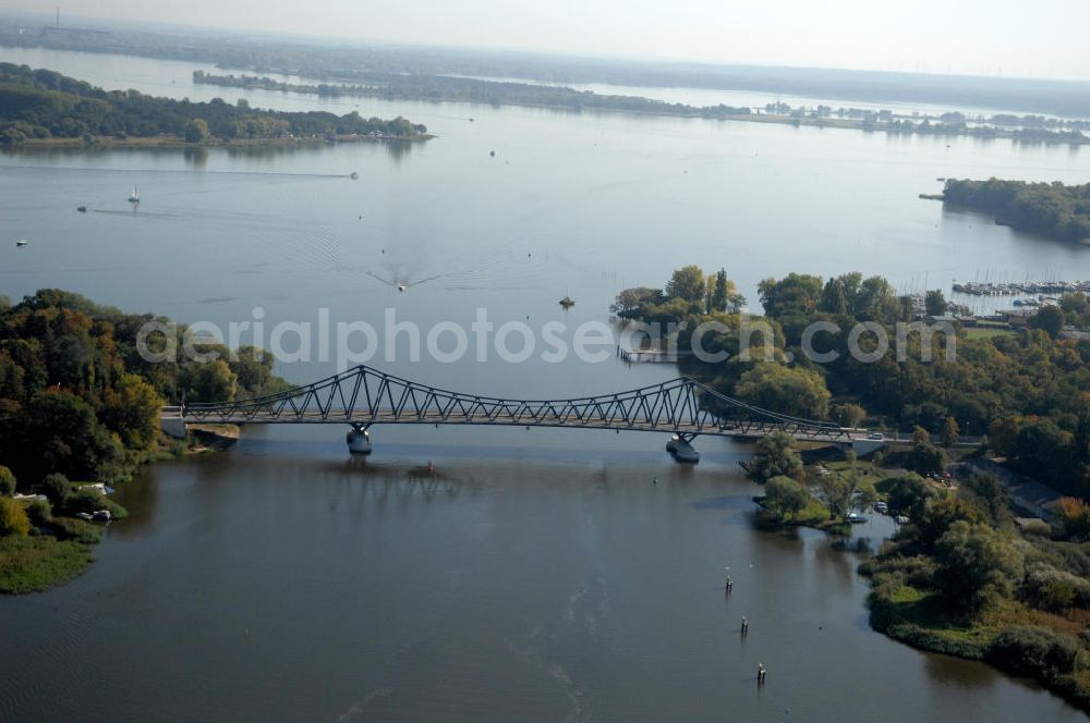 Brandenburg OT Kirchmöser from the bird's eye view: Blick auf die Seegartenbrücke, welche die Ortsteile Plaue und Kirchmöser über den Wendsee miteinan der verbindet. Die Brücke wurde durch einen Neubau ersetzt und im Jahr 2006 fertiggestellt.