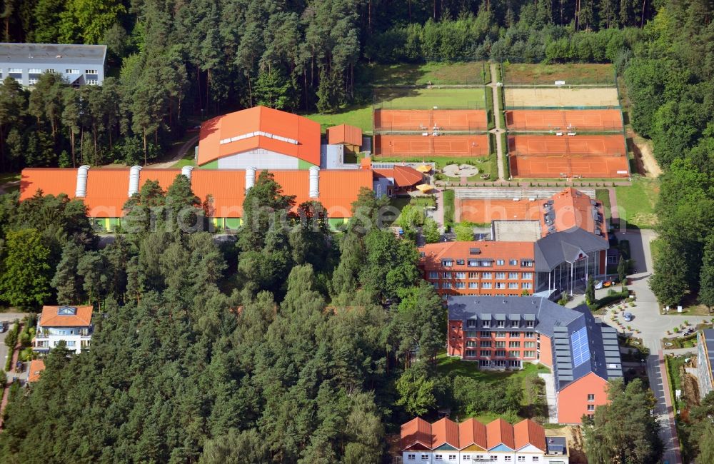 Aerial image Bernau - View the clinic Brandenburg Bernau Waldfrieden on the grounds of the former residential area of the GDR government forest village near Bernau in Brandenburg under the leadership of Michel's Hospital Berlin-Brandenburg. Here to see the reception and Admission and the sports center of the clinic