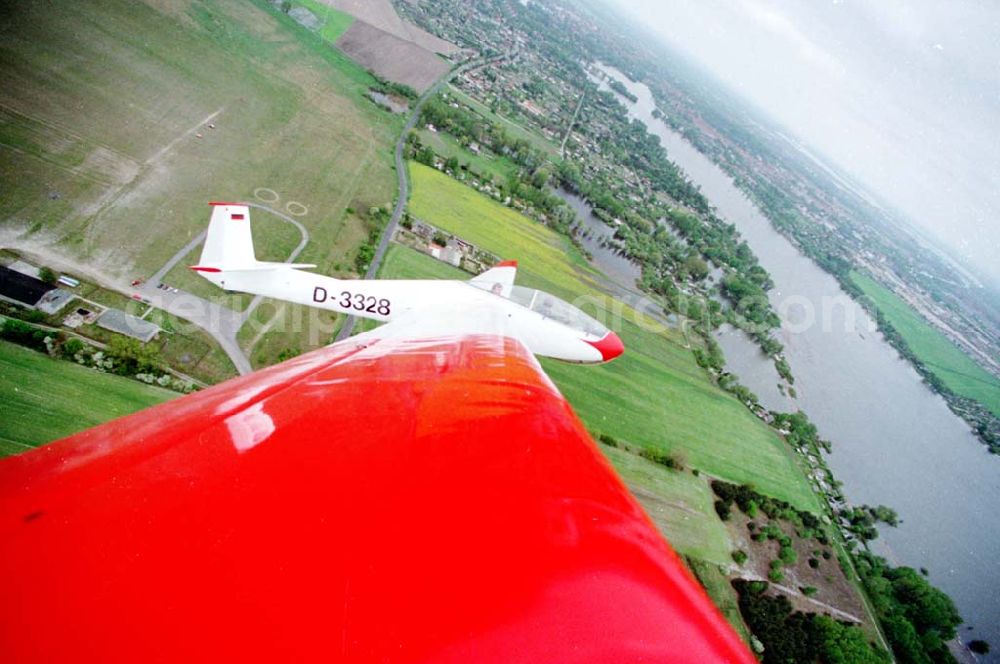 Brandenburg from the bird's eye view: 13.06.1994 Brandenburg, Segelflug und Segelkunstflug mit Bocran auf dem FP BRB (Louping),