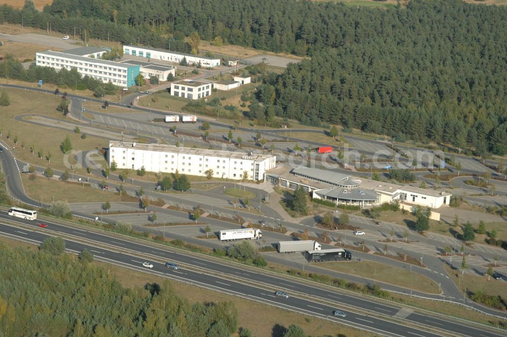 Stolpe from above - Brandenburgisches Autobahnamt Stolpe an der Autobahn A 111, einem ehemaligen Grenzübergang zwischen Westberlin und der DDR.