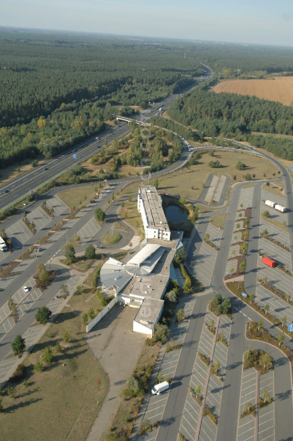 Aerial image Stolpe - Brandenburgisches Autobahnamt Stolpe an der Autobahn A 111, einem ehemaligen Grenzübergang zwischen Westberlin und der DDR.