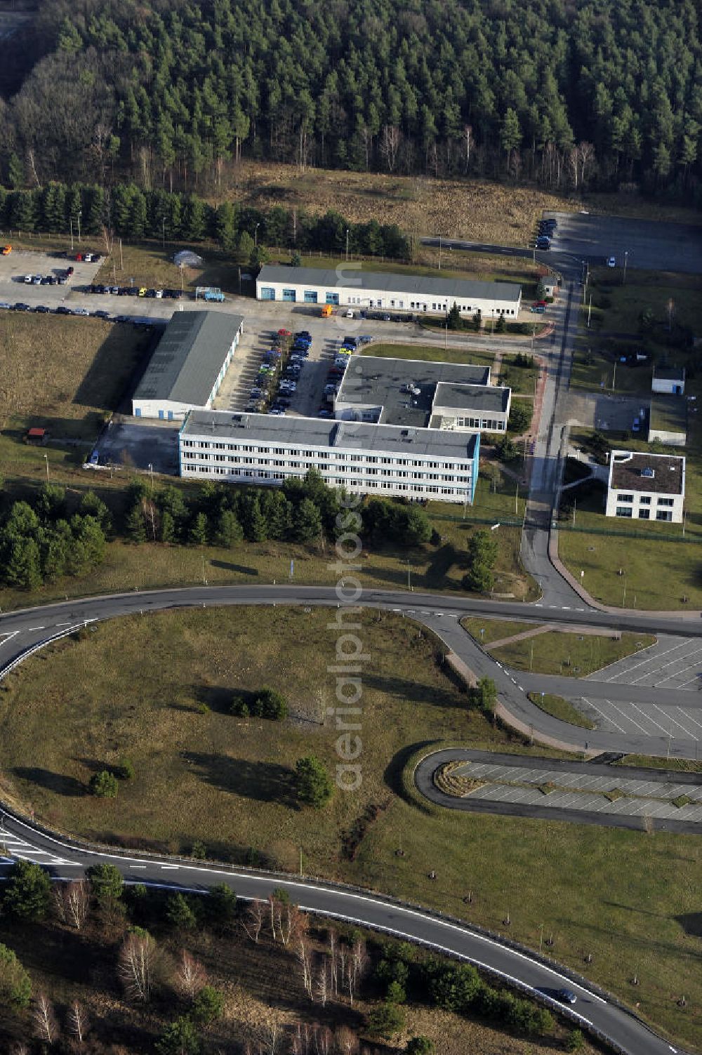 Aerial image STOLPE - Blick auf die Gebäude des Landesbetrieb Brandenburg Niederlassung Autobahn (ehem. Brandenburgisches Autobahnamt) in Stolpe an der Autobahn A 111 auf dem Gelände des ehemaligen Grenzübergang s zwischen Westberlin und der DDR. View of the Building of the motorway administration Brandenburg in Stolpe on the motorway A 111.