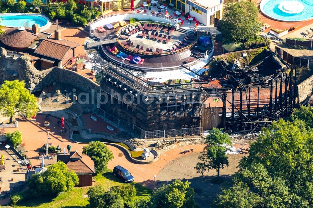 Duisburg from above - Fire damage in the sauna area on Spa and swimming pools at the swimming pool of the leisure facility Niederrhein-Therme on Wehofer Strasse in the district Hamborn in Duisburg in the state North Rhine-Westphalia, Germany