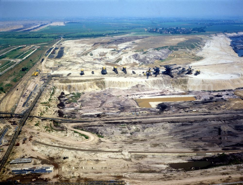 Aerial photograph Zwochau - Mining area - terrain and overburden surfaces of coal - opencast mining Breitenfeld in Zwochau in the state Saxony, Germany