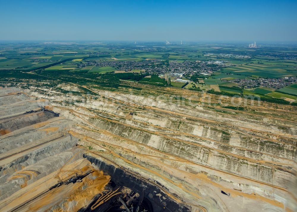 Aerial photograph Niederzier - Mining area - terrain and overburden surfaces of coal - opencast mining in Niederzier in the state North Rhine-Westphalia