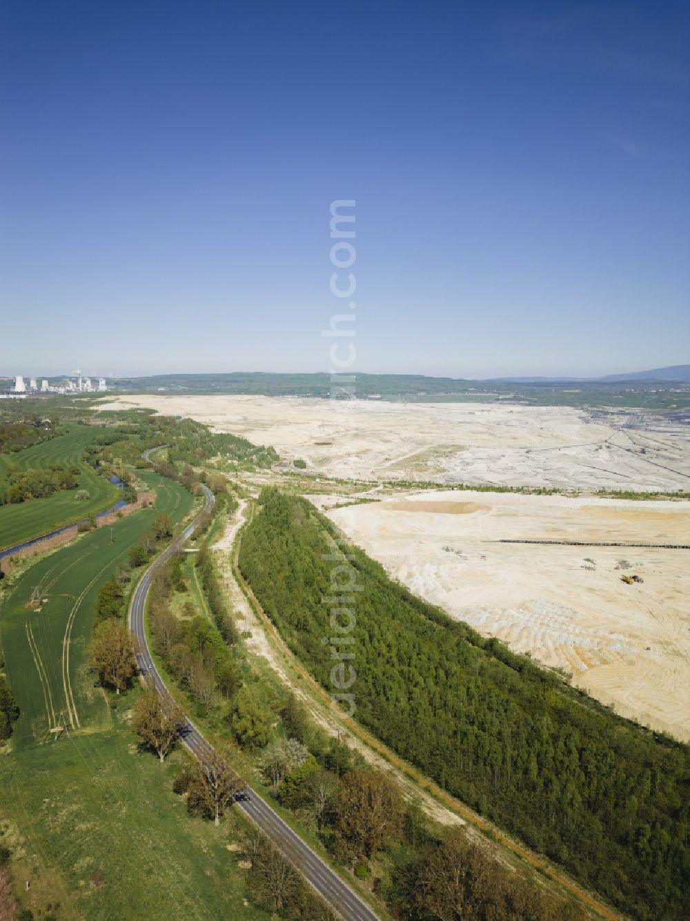 Aerial photograph Bogatynia - Reichenau - Mining area - terrain and overburden areas of the lignite opencast mine Turow - Biedrzychowice Gorne on the Droga bez nazwy road in Bogatynia - Reichenau in the Lower Silesian Voivodeship, Poland