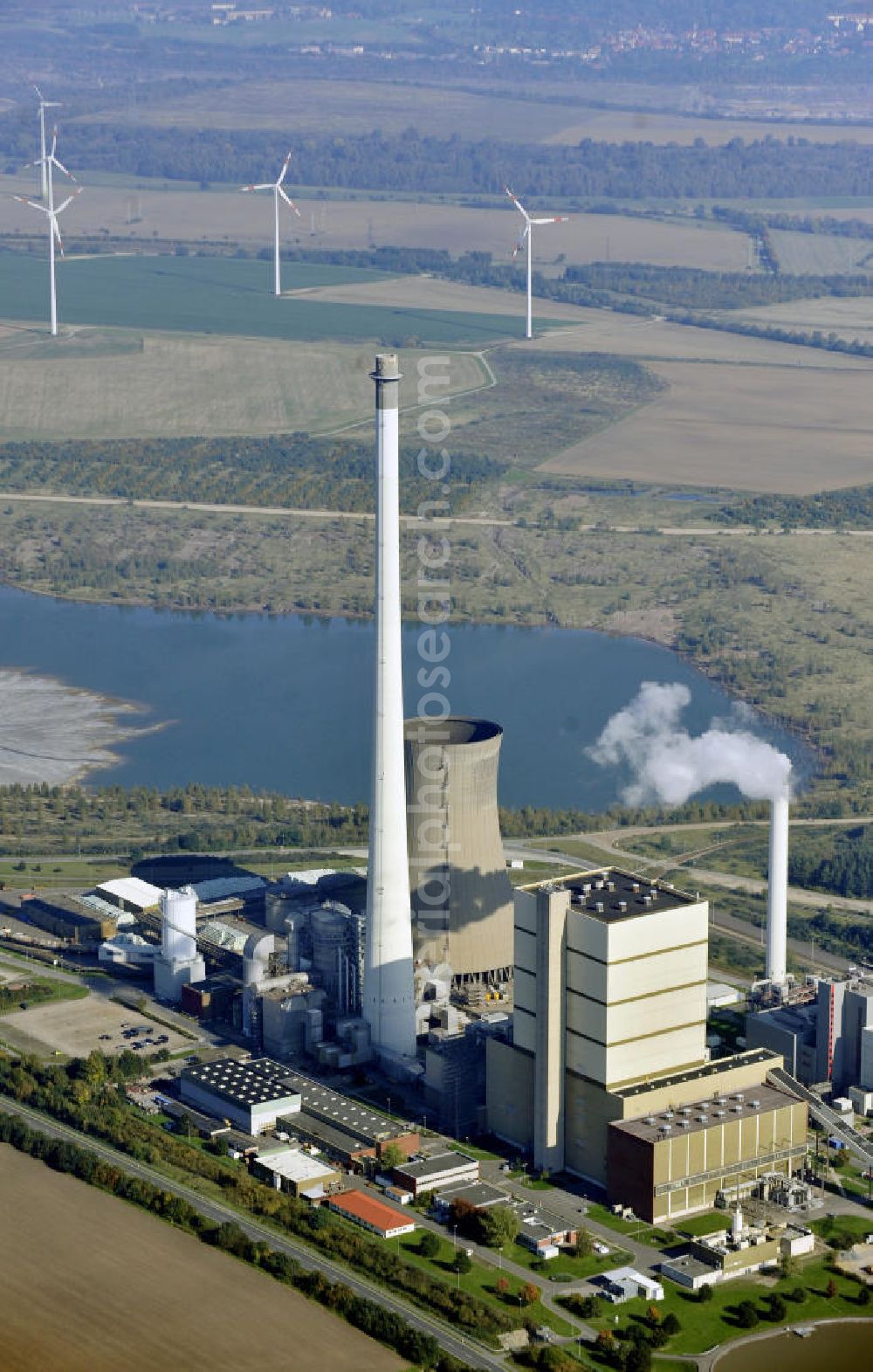 Aerial image Büddenstedt - Blick auf das Braunkohlekraftwerk Buschhaus bei Büddenstedt in Niedersachsen. Das Heizkraftwerk wurde 1985 in Betrieb genommen und wird von der E.ON Kraftwerke GmbH betrieben.View to the brown coal power station Buschhaus near Büddenstedt in Niedersachsen.The combined heat and power station was put into operation in 1985 and is managed by the E.ON Kraftwerke GmbH.