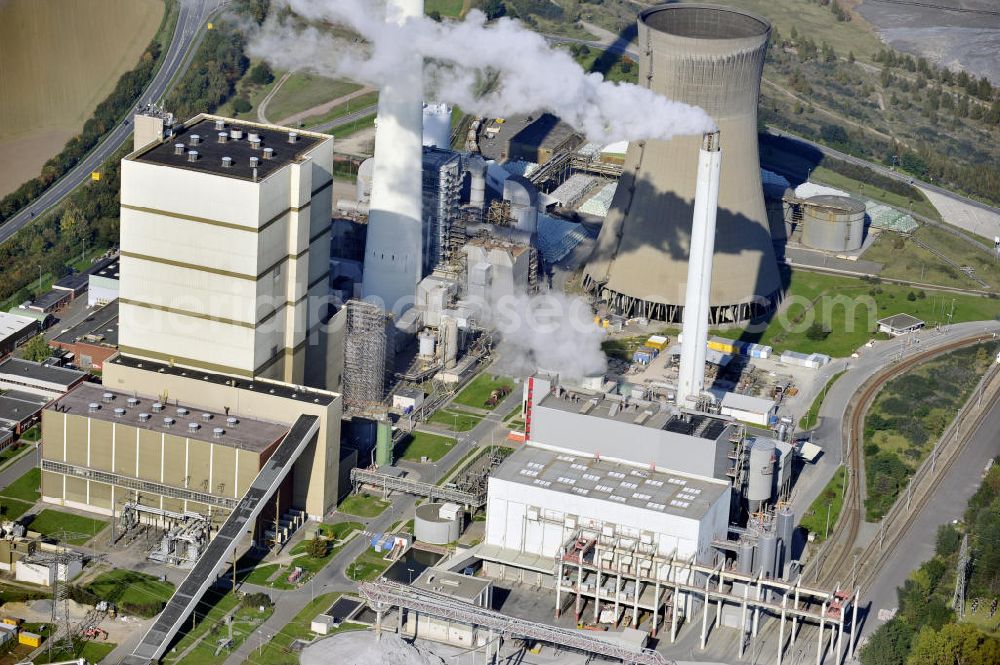 Aerial image Büddenstedt - Blick auf das Braunkohlekraftwerk Buschhaus bei Büddenstedt in Niedersachsen. Das Heizkraftwerk wurde 1985 in Betrieb genommen und wird von der E.ON Kraftwerke GmbH betrieben.View to the brown coal power station Buschhaus near Büddenstedt in Niedersachsen.The combined heat and power station was put into operation in 1985 and is managed by the E.ON Kraftwerke GmbH.