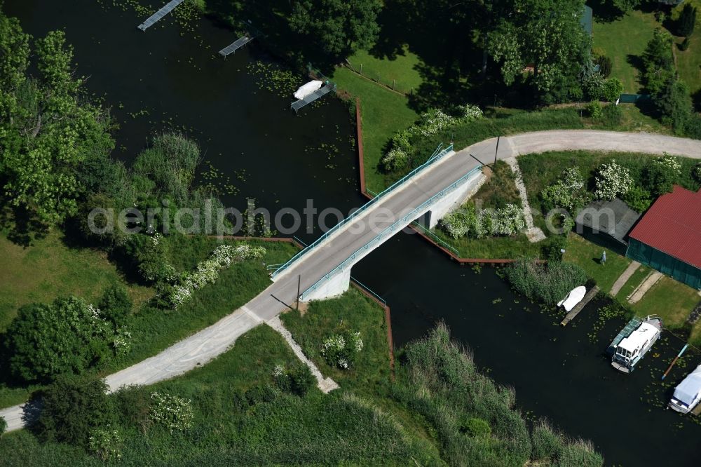 Aerial image Genthin - Bridge across the Altenplathower Altkanal canal in the Altenplathow borough of Genthin in the state of Saxony-Anhalt