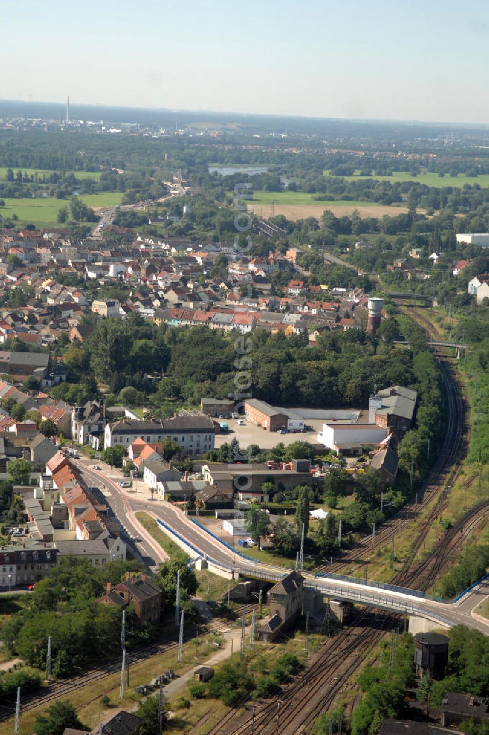 Aerial photograph 27.07.2009 - Brücke über die Bahnstrecke von Meinsdorf nach Roßlau. Schüßler- Plan Ingenieurgesellschaft