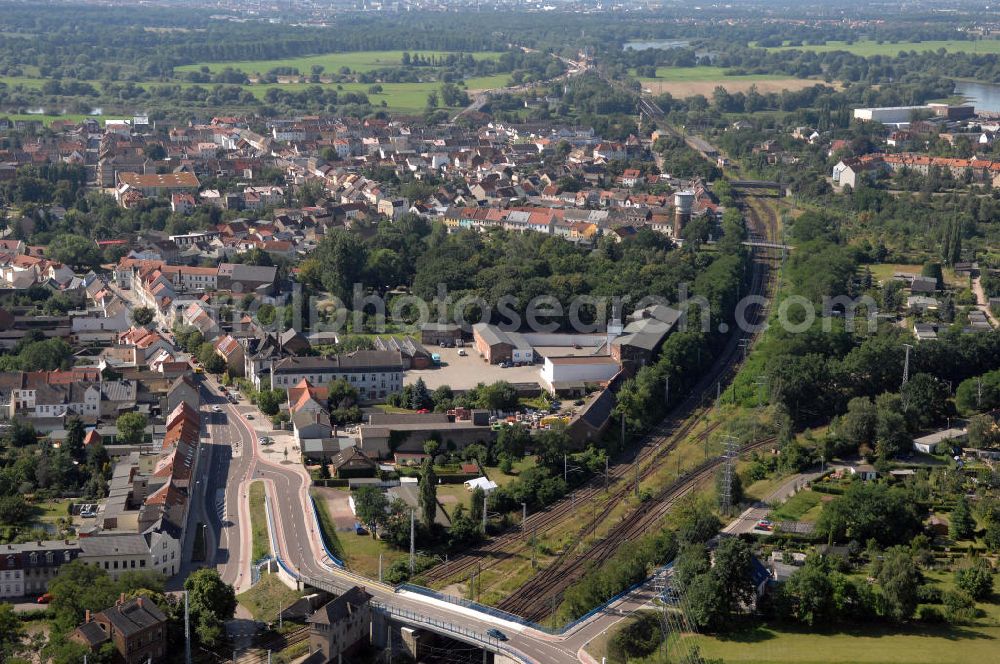 27.07.2009 from the bird's eye view: Brücke über die Bahnstrecke von Meinsdorf nach Roßlau. Schüßler- Plan Ingenieurgesellschaft