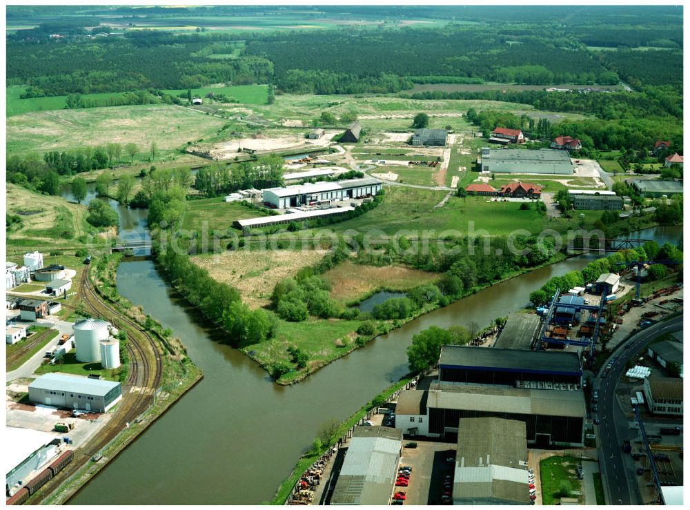 Aerial image Genthin / Sachsen-Anhalt - Brücke über den Elbe-Havel-Kanal am Waschmittelwerk in Genthin - Ausgleichs- und Ersatzmaßnahmen am Wasserstraßenkreuz Magdeburg / Elbe-Havel-Kanal. Ein Projekt des Wasserstraßenneubauamtes Magdeburg