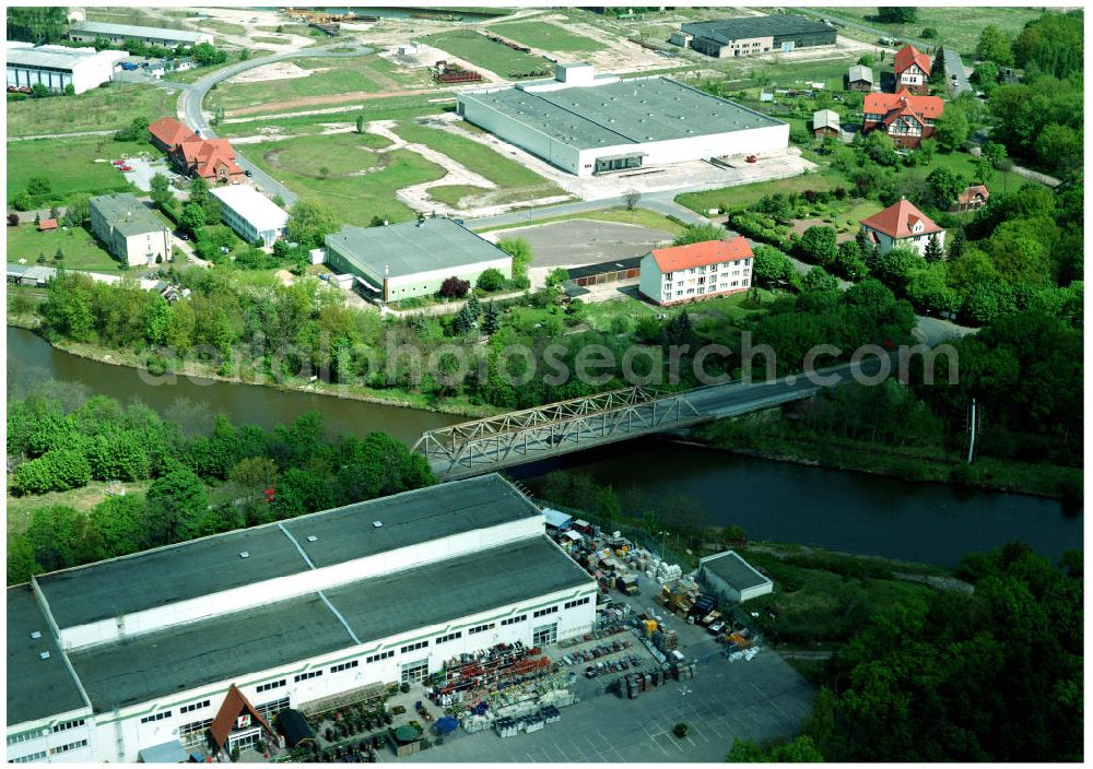 Aerial image Genthin / Sachsen-Anhalt - Brücke über den Elbe-Havel-Kanal am Waschmittelwerk in Genthin - Ausgleichs- und Ersatzmaßnahmen am Wasserstraßenkreuz Magdeburg / Elbe-Havel-Kanal. Ein Projekt des Wasserstraßenneubauamtes Magdeburg