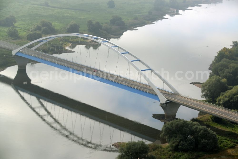 Tangermünde from the bird's eye view: River - bridge construction with the federal highway B188 over the river Elbe in Tangermuende in the state of Saxony-Anhalt