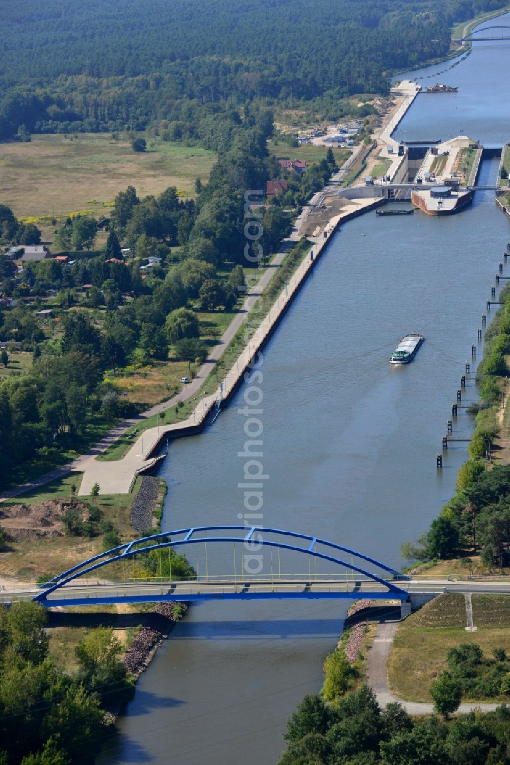 Aerial photograph Wusterwitz - View from east over the Wusterwitz bridge along the Elbe-Havel-Canal onto the lock Wusterwitz and the bypass bridge Wusterwitz in the state Brandenburg