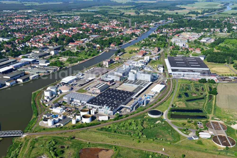 Aerial image Genthin - View over the equipment in the industrial area of HANSA GROUP AG over Bridges across the Elbe-Havel-Canel in the state Saxony-Anhalt