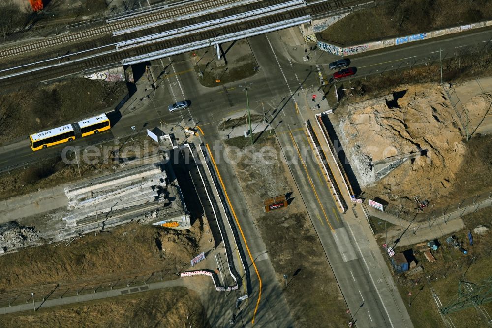 Aerial photograph Berlin - Demolition work on the bridge structure Wuhletalbruecke an der B158 Maerkische Allee in the district Marzahn in Berlin, Germany