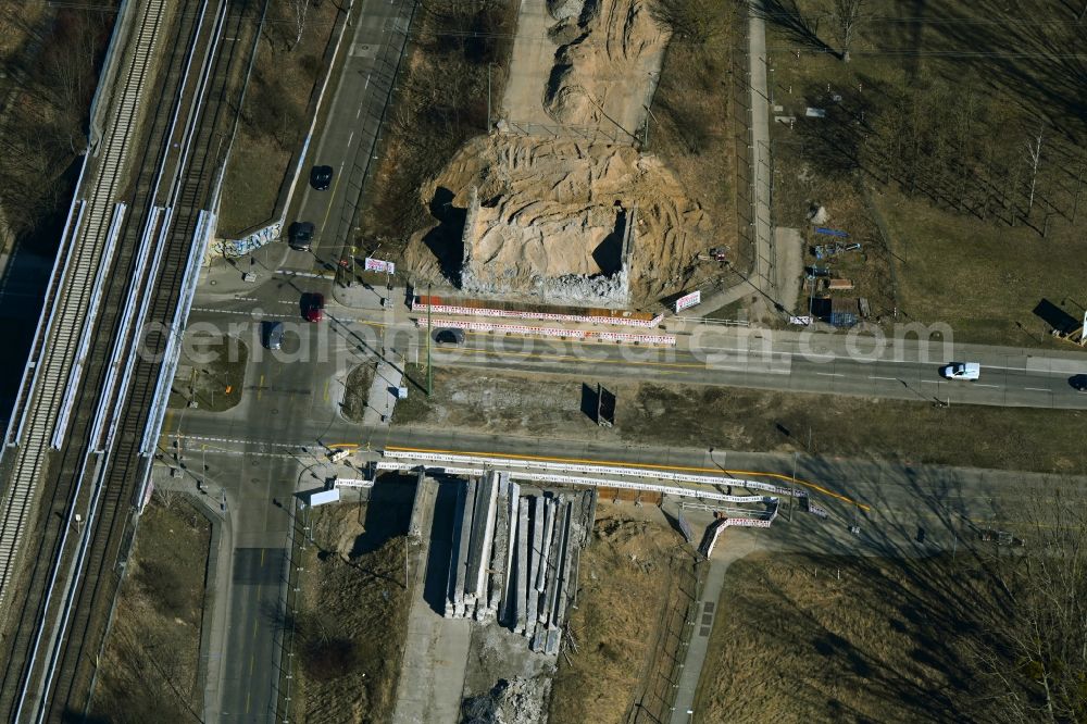 Berlin from above - Demolition work on the bridge structure Wuhletalbruecke an der B158 Maerkische Allee in the district Marzahn in Berlin, Germany