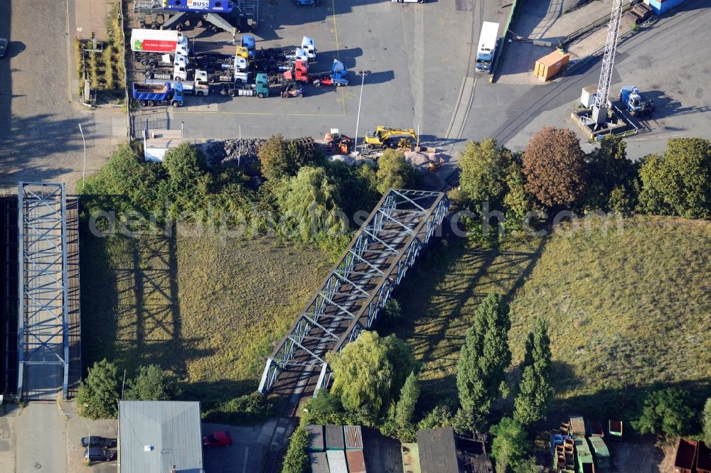 Aerial image Hamburg - Bridge over the Trave harbour in Hamburg-Mitte / Steinwerder. A project of the Hamburg Port Authority HPA