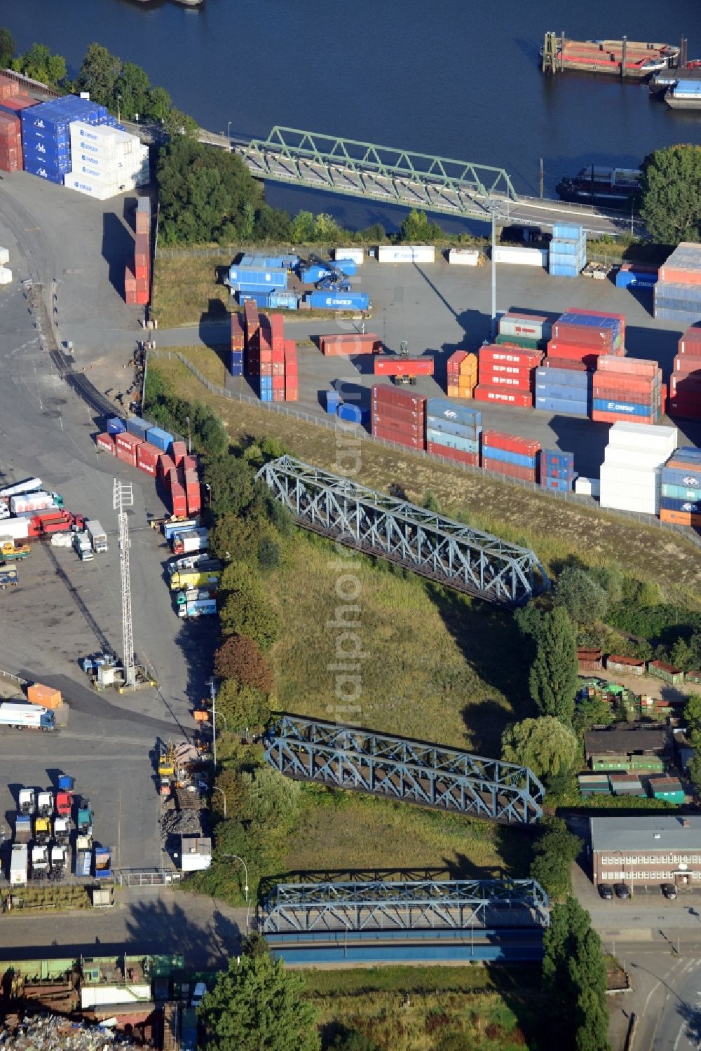 Hamburg from the bird's eye view: Bridge over the Trave harbour in Hamburg-Mitte / Steinwerder. A project of the Hamburg Port Authority HPA