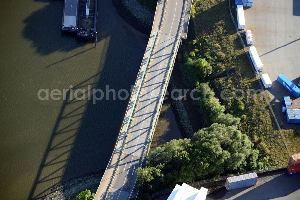 Aerial image Hamburg - Bridge over the Trave harbour in Hamburg-Mitte / Steinwerder. A project of the Hamburg Port Authority HPA