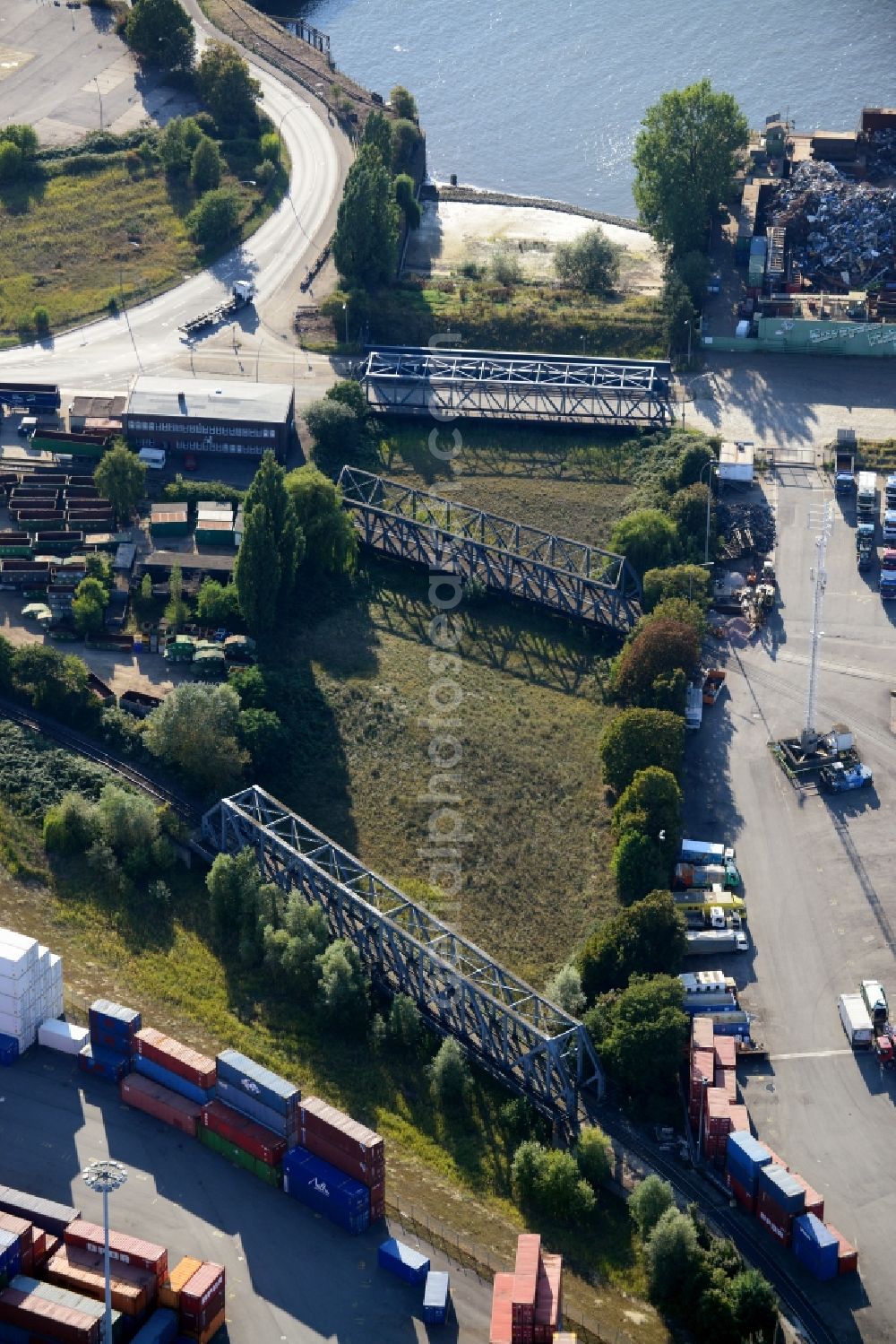 Aerial image Hamburg - Bridge over the Trave harbour in Hamburg-Mitte / Steinwerder. A project of the Hamburg Port Authority HPA